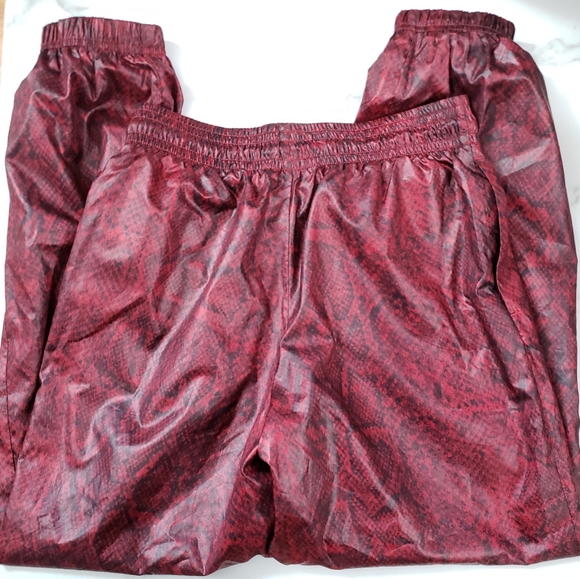 Nike Maroon Snakeskin Python Print Joggers Size XS Loose Pants Track Gym - Picture 4 of 7